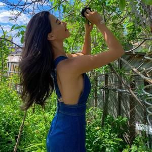 Meet your Posher, Zeyana